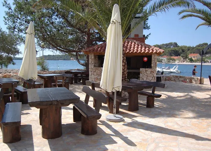 In Near Beaches Апартаменты Вели-Рат